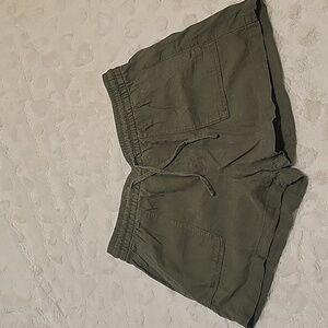 Linen shorts - Old Navy, Medium, Army Green